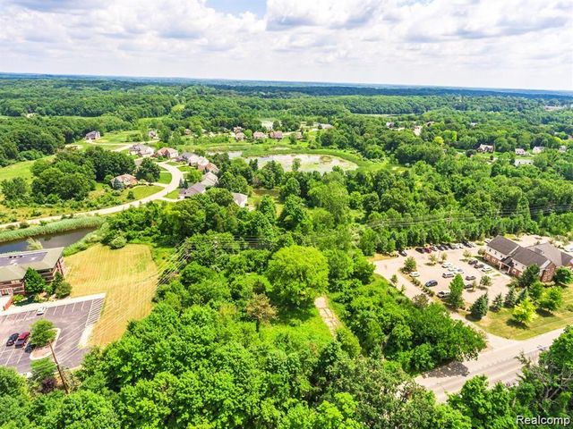 1646 N Milford Road, Milford, MI 48381