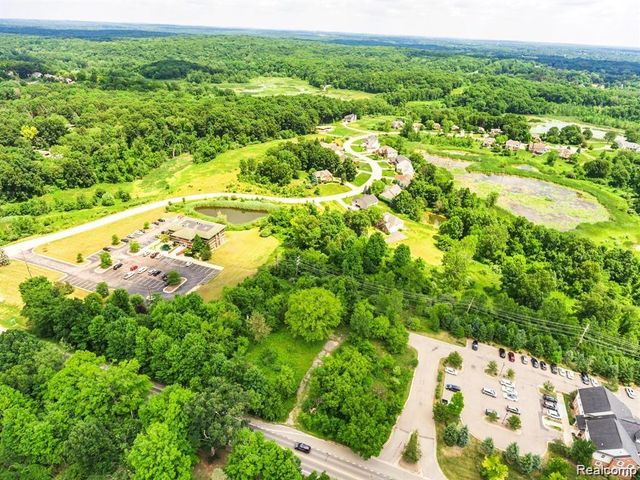 1646 N Milford Road, Milford, MI 48381