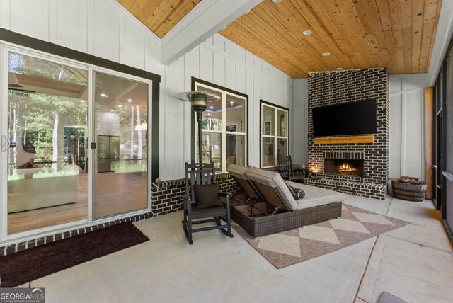 1144 Lexington Ridge Road, Hoschton, GA 30548