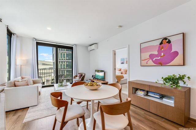 987 Queen Street 502, Honolulu, HI 96814