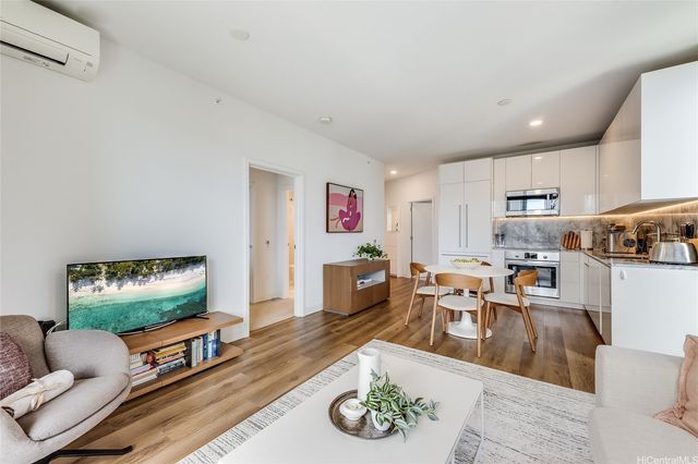 987 Queen Street 502, Honolulu, HI 96814