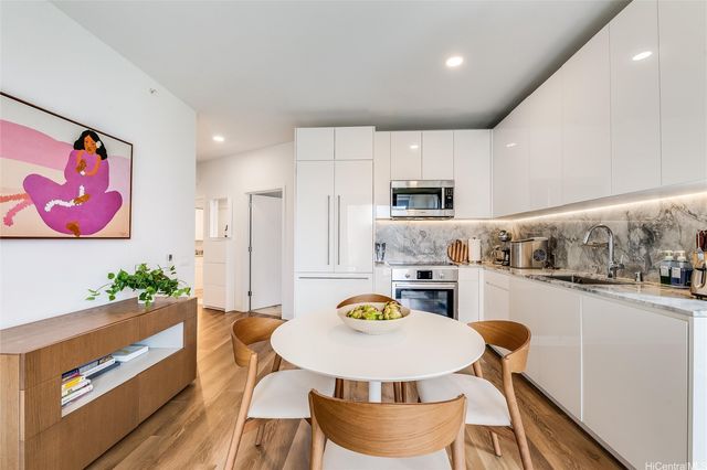 987 Queen Street 502, Honolulu, HI 96814