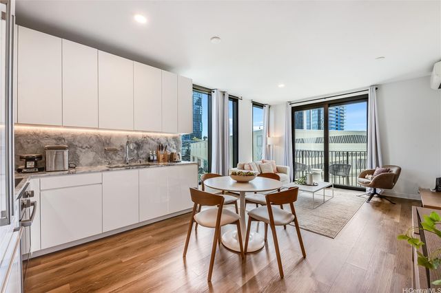 987 Queen Street 502, Honolulu, HI 96814