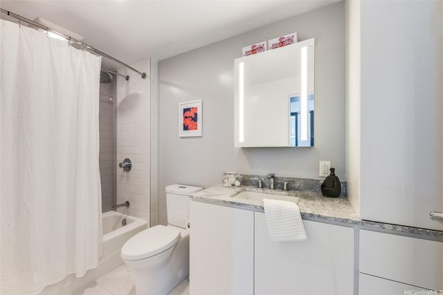 987 Queen Street 502, Honolulu, HI 96814