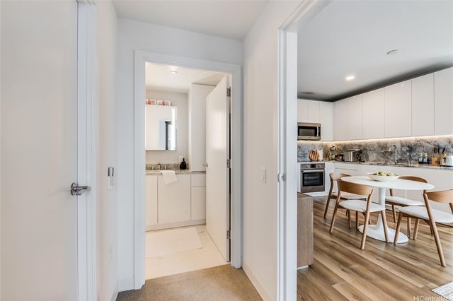 987 Queen Street 502, Honolulu, HI 96814