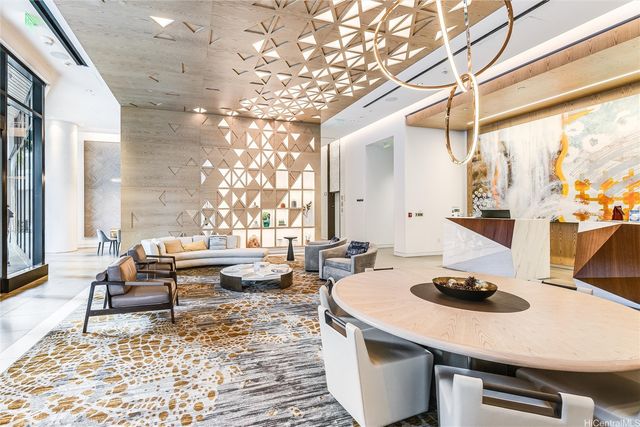 987 Queen Street 502, Honolulu, HI 96814