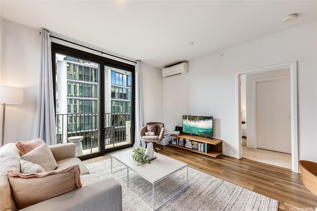 987 Queen Street 502, Honolulu, HI 96814