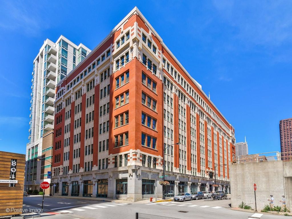 732 S Financial Place 411, Chicago, IL 60605