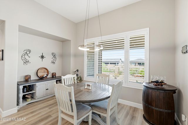 1445 E Golden Rock Way, Green Valley, AZ 85614