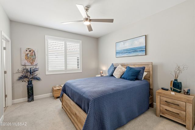 1445 E Golden Rock Way, Green Valley, AZ 85614