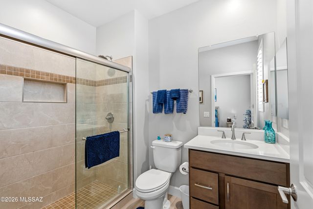 1445 E Golden Rock Way, Green Valley, AZ 85614