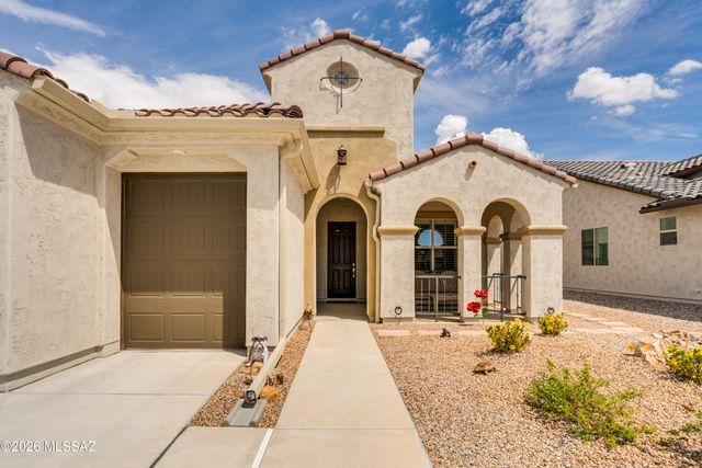 1445 E Golden Rock Way, Green Valley, AZ 85614