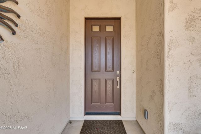 1445 E Golden Rock Way, Green Valley, AZ 85614