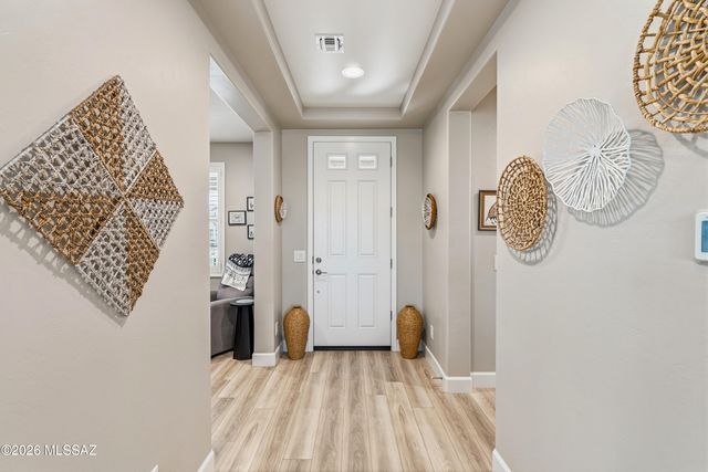 1445 E Golden Rock Way, Green Valley, AZ 85614