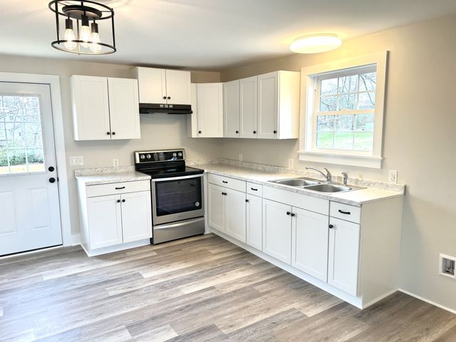 108 Elizabeth St, Shelbyville, TN 37160