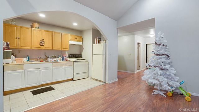 13421 233rd Street, Rosedale, NY 11422