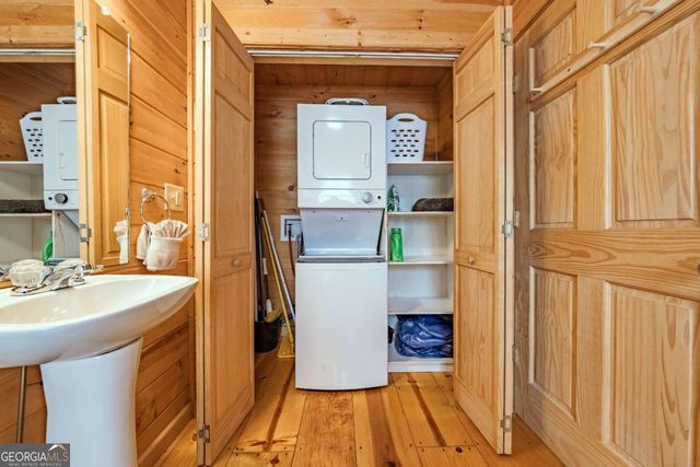 1165 Little Bushy Head Road 220, Blue Ridge, GA 30522