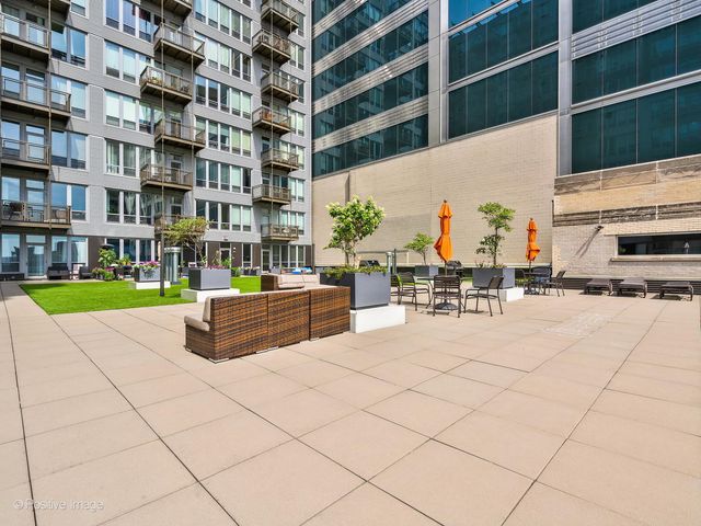 565 W QUINCY Street 1602, Chicago, IL 60661