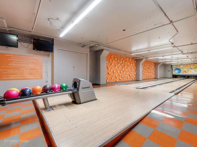 565 W QUINCY Street 1602, Chicago, IL 60661