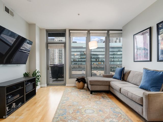 565 W QUINCY Street 1602, Chicago, IL 60661