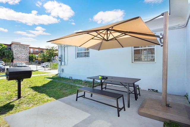 115 SE 2nd St 2, Hallandale Beach, FL 33009