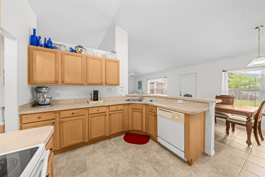 Image 12 of property listing at 3254 WASILLA AVENUE SE, Palm Bay, FL 32909