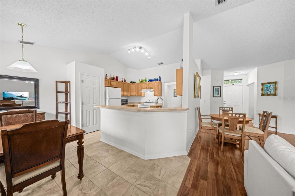 Image 10 of property listing at 3254 WASILLA AVENUE SE, Palm Bay, FL 32909