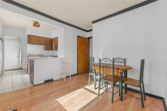 932 Cole Avenue, Akron, OH 44306