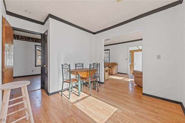 932 Cole Avenue, Akron, OH 44306