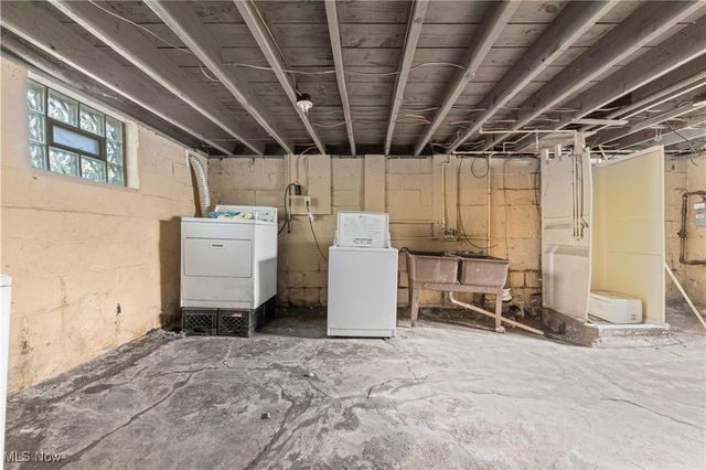 932 Cole Avenue, Akron, OH 44306