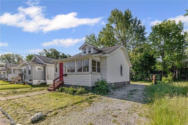 932 Cole Avenue, Akron, OH 44306