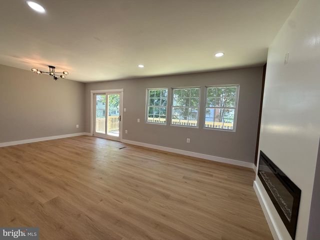 7907 COLORADO SPRINGS DR, Springfield, VA 22153