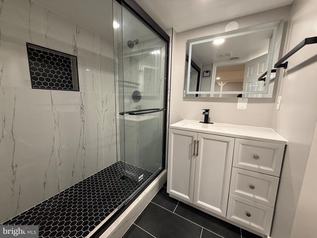7907 COLORADO SPRINGS DR, Springfield, VA 22153