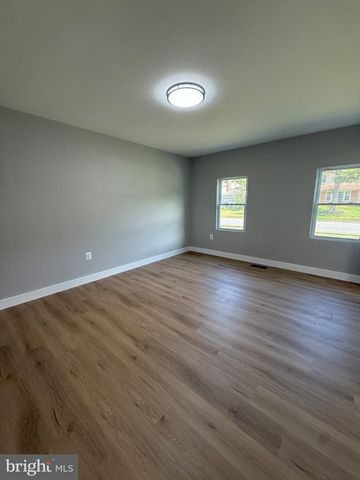 7907 COLORADO SPRINGS DR, Springfield, VA 22153