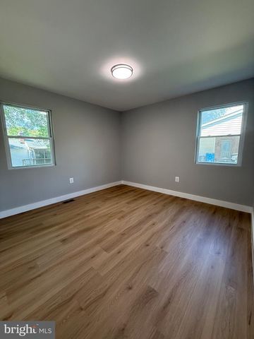 7907 COLORADO SPRINGS DR, Springfield, VA 22153