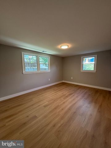 7907 COLORADO SPRINGS DR, Springfield, VA 22153