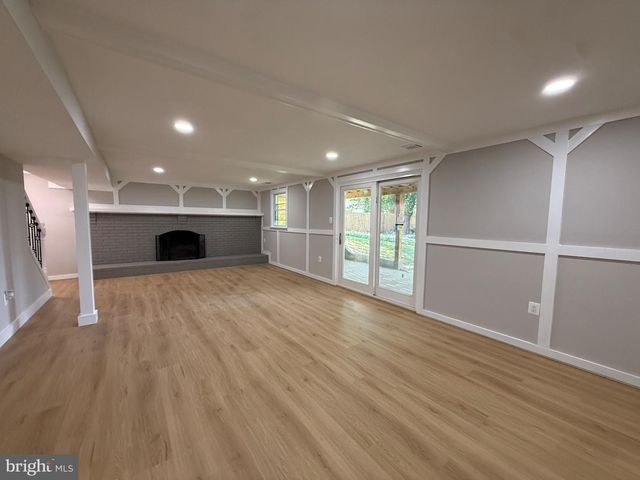 7907 COLORADO SPRINGS DR, Springfield, VA 22153