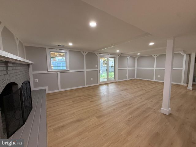 7907 COLORADO SPRINGS DR, Springfield, VA 22153