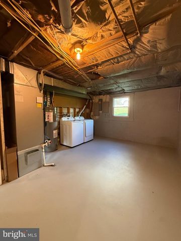 7907 COLORADO SPRINGS DR, Springfield, VA 22153