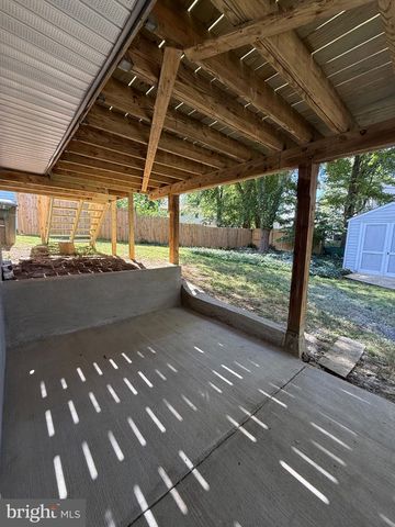 7907 COLORADO SPRINGS DR, Springfield, VA 22153
