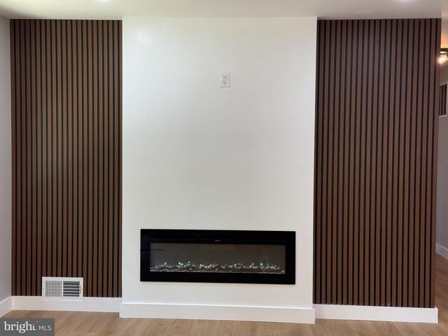 7907 COLORADO SPRINGS DR, Springfield, VA 22153