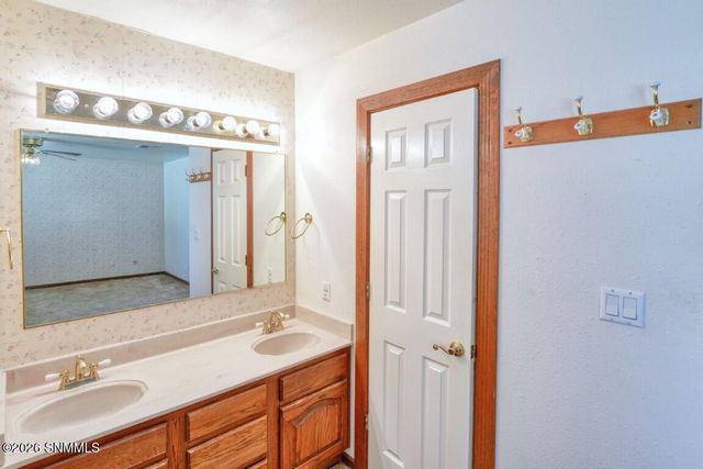 865 Cedardale Drive, Las Cruces, NM 88005