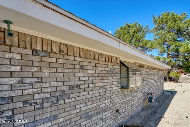 865 Cedardale Drive, Las Cruces, NM 88005