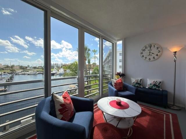 29 Yacht Club Drive 306, North Palm Beach, FL 33408