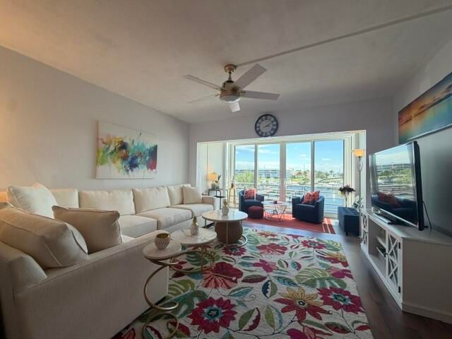 29 Yacht Club Drive 306, North Palm Beach, FL 33408