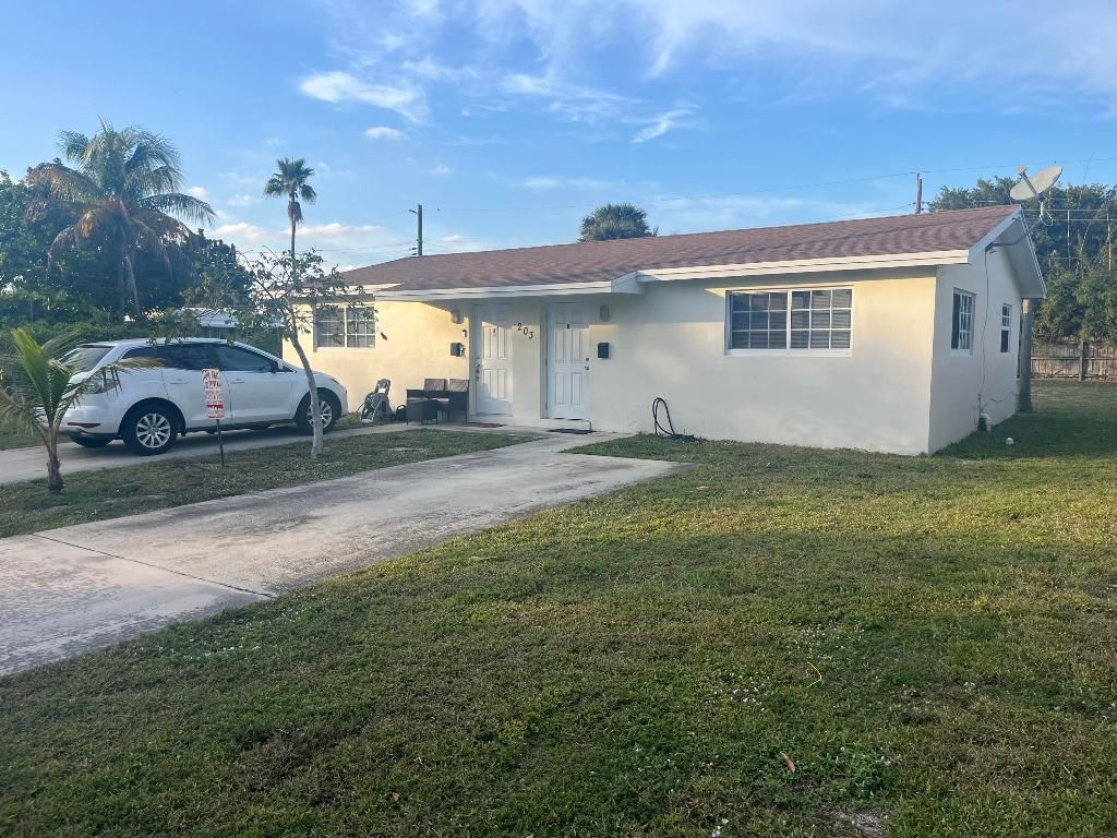 203 SE 4 Avenue, Boynton Beach, FL 33435