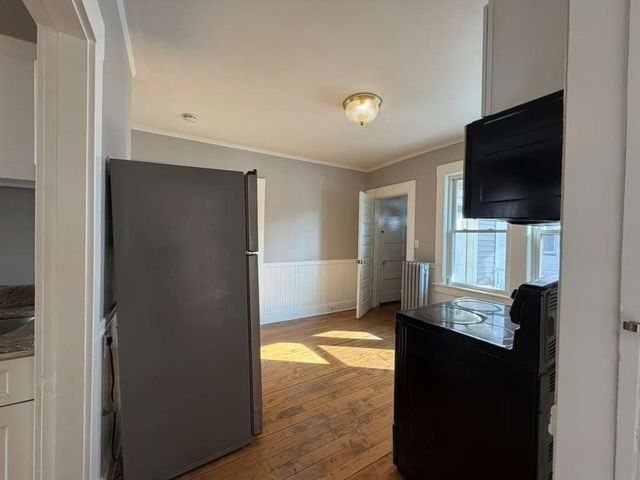 246 Rogers St 1, Lowell, MA 01852