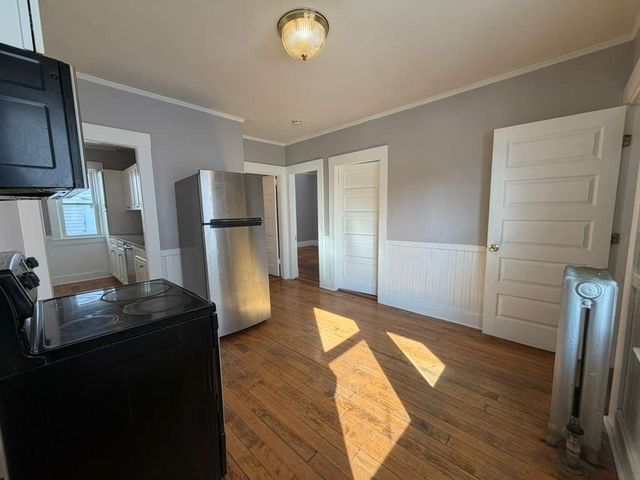 246 Rogers St 1, Lowell, MA 01852