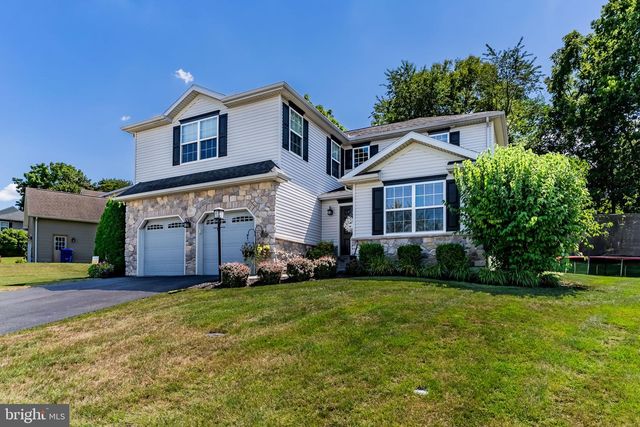 15 WARGO LN, Dillsburg, PA 17019