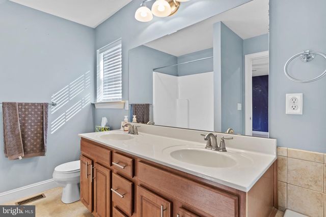 15 WARGO LN, Dillsburg, PA 17019